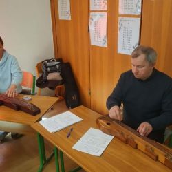 A Szadai Népdalkör citerás kísérői - Fodor Zsuzsanna és Kovács László